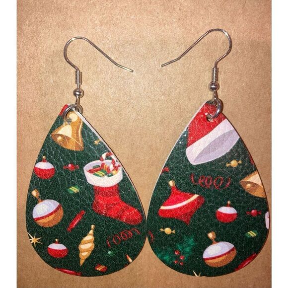 ☀️3/$12☀️ Christmas Things Dangle Earrings - Picture 1 of 4